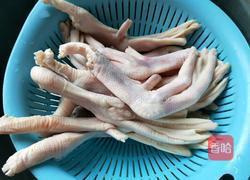 红烧鸭爪的做法图解1