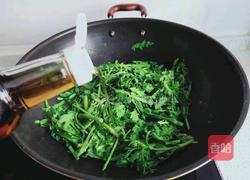 彩椒茼蒿的做法图解5