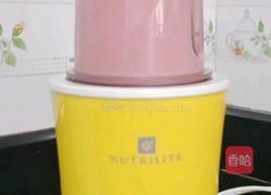 草莓香蕉奶昔的做法图解8