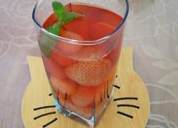 草莓冰糖水