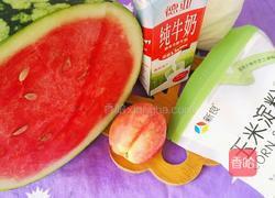 西瓜桃子牛奶糕的做法图解1
