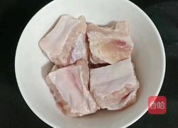 双米莲子排骨粥 (宝宝辅食）的做法图解2