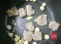 双米莲子排骨粥 (宝宝辅食)的做法图解5