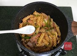 培根青椒意面的做法图解9