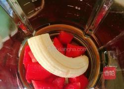 西瓜香蕉奶昔的做法图解2