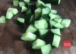 番茄黄瓜汁的做法图解1