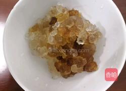 冰镇桃胶红糖粥的做法图解2