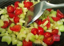 爽口芹菜圣女果的做法图解9