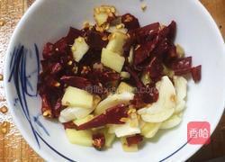 红烧鸡爪的做法图解1