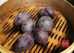 紫薯糯米椰丝球的做法图解2