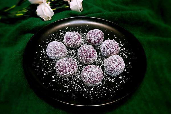 紫薯糯米椰丝球