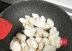 杏鲍菇炒腊肉的做法图解9