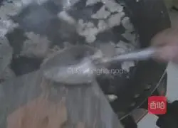 Illustration of how to make lean meatballs 5