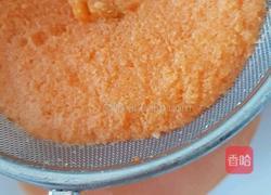 胡萝卜双色花卷的做法图解3