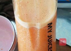 胡萝卜双色花卷的做法图解2