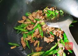 蒜苗炒肉的做法图解6