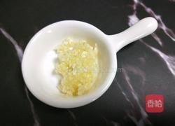 海蜇丝拌一拌的做法图解2