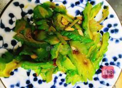 苦瓜炒蛋配香草意粉(中午便當)的做法图解3