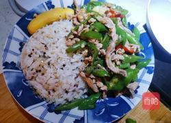 青椒肉丝盖浇饭的做法图解3