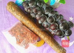 冰糖山药葡萄的做法图解1