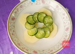 水果蔬菜拼盘沙拉的做法图解3