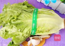 Illustration of how to make sweet and sour lettuce 1