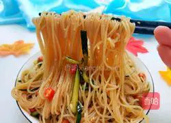 Illustration of how to make spicy and sour vermicelli 1