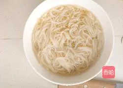 Illustration of how to make cold noodles 3