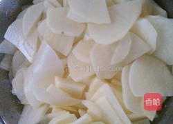 清炒土豆片的做法图解1