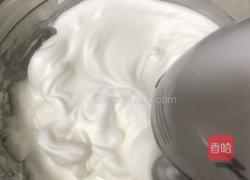 戚风蛋糕的做法图解9