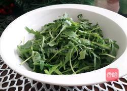 芝麻菜凤梨鸡蛋沙拉的做法图解1
