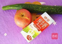 黄瓜苹果奶昔的做法图解1