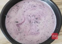 蓝莓炒酸奶的做法图解3