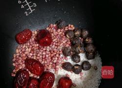 红枣桂圆红豆粥的做法图解8