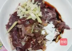 Illustration of how to make sauteed pig heart 3