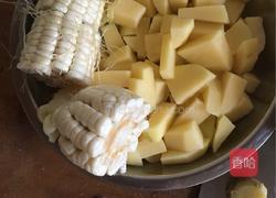 菠菜蔬菜汤的做法图解1