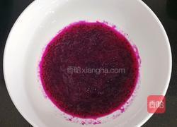 火龙果鸡蛋软饼的做法图解2