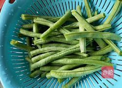 拌四季豆的做法图解1
