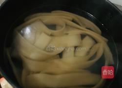 豆芽炒宽粉的做法图解3