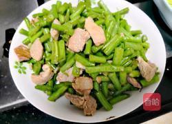 豇豆炒肉片的做法图解7