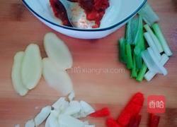 牛腩雷公根汤的做法图解2