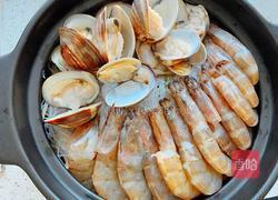 鲜虾花甲粉丝煲的做法图解5