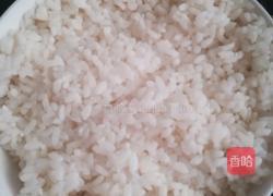 酱油炒饭的做法图解1