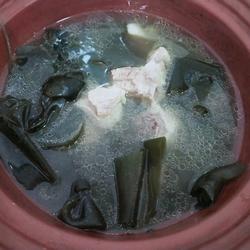 海带排骨汤的做法[图]