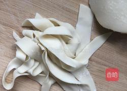 饺子皮油泼面的做法图解2