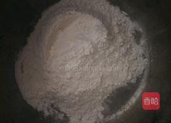 奶香鸡蛋饼的做法图解2