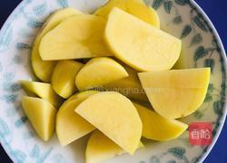 酸奶果味土豆泥的做法图解1