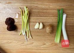 家常玉米排骨汤的做法图解4