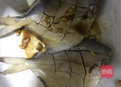 油煎鲜平鱼的做法图解2