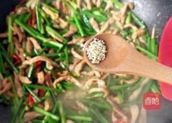 韭菜苔炒肉丝的做法图解16